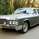 Illustration for article titled Create Your Own Motorcade with this Presidential Limo and Parade Car